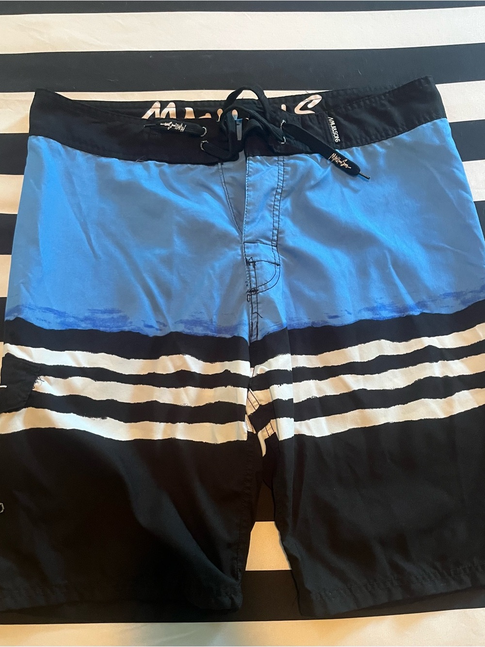 Maui and Sons Men's Blue and Black Striped Swim Trunks